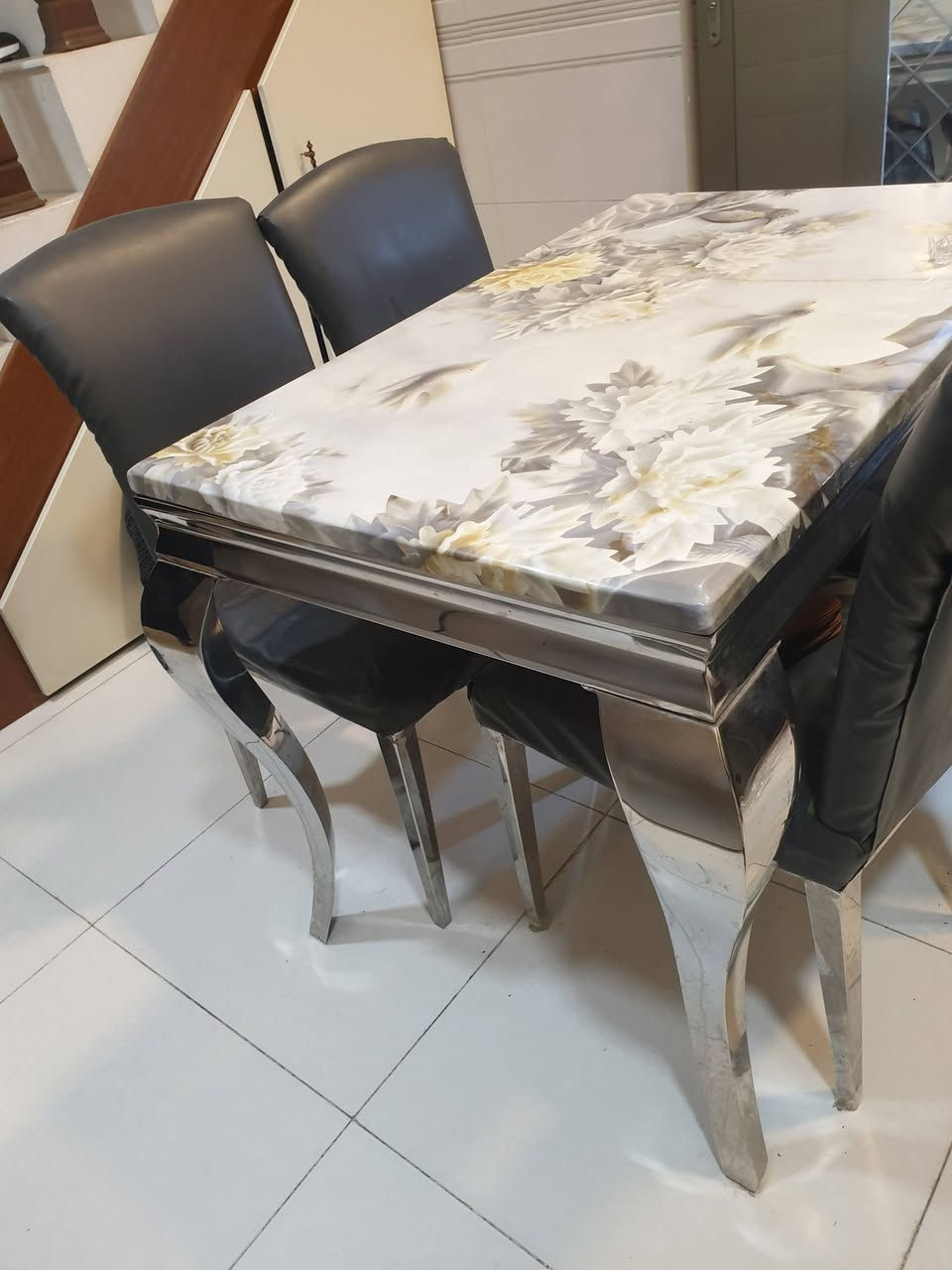 ميز طعام مرمر ٤ كراسي بي فطر بالمرمرة مثل ما موضح بالصور والكراسي مدوشميها بس مخربيهن بالدوشمه السعر  ١٢٥ وبي مجال


**إذا كنت صاحب هذا الإعلان وتريد حذفه لأي سبب، رجاءا أرسل رسالة إلى الدعم الفني**