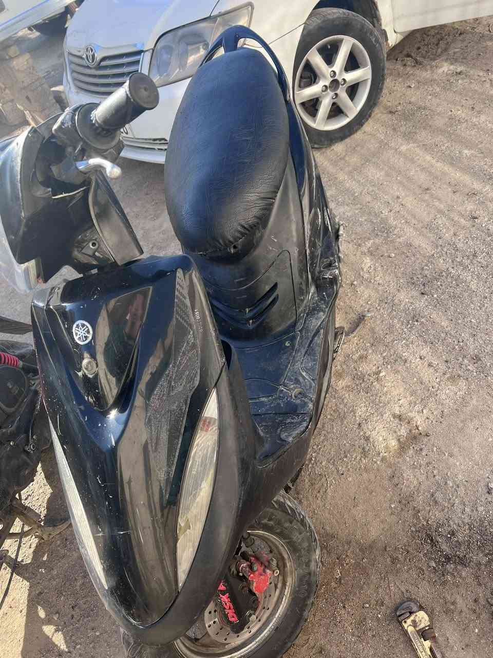 ماكس عدله ١٢٠
كفاله الدراجه برغي ما مفتوح بيها ختم واحد ويا المكينه بيها 
١٨ ختم نكره سلف هندر 
اوراقهه كامله 
نقص تنفيس بريك امامي فقط
مكاني البياع تقاطع الدرويش 
*********** 
٥٧٥ وبيها محال بسيط
