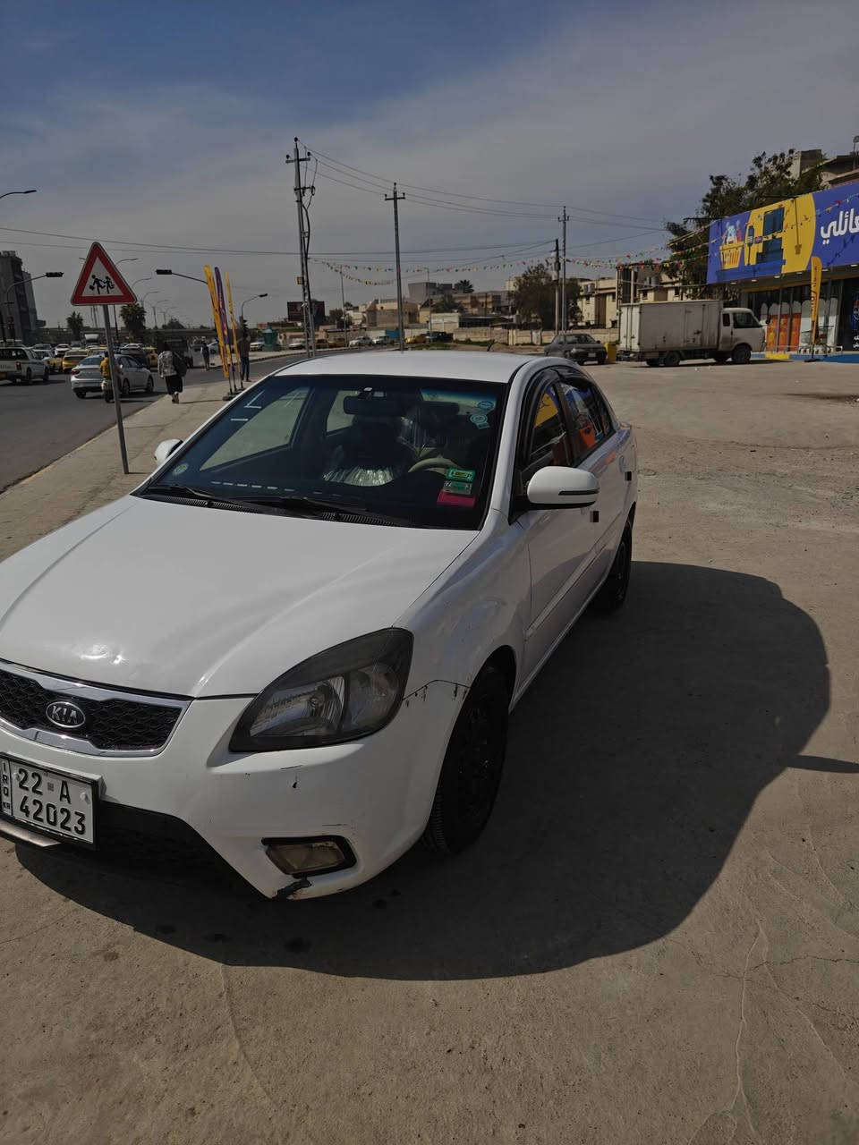 السلام عليكم
كيا ريوم 
موديل 2011

بيها شبر بل بوند وباب النفر بارد 

***********
