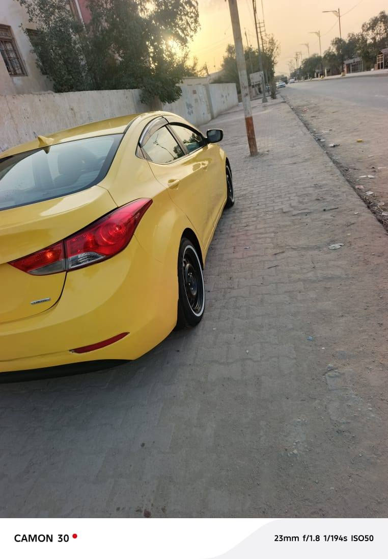 السلام عليكم
ألنترا أمريكي موديل 2011 تبديل باب السايق فقط بدون دواخل والباقي لبيل واحد كفاله السياره فول عدى البصمه 
سنويه جديده مصفره هيئه وغرامات 
جاهزه مكينه وگير2000 دووش جديده
حداديه تخم تاير تبريد كهربائيات كلها شغاله
السعر ب 93
رقمي ***********
