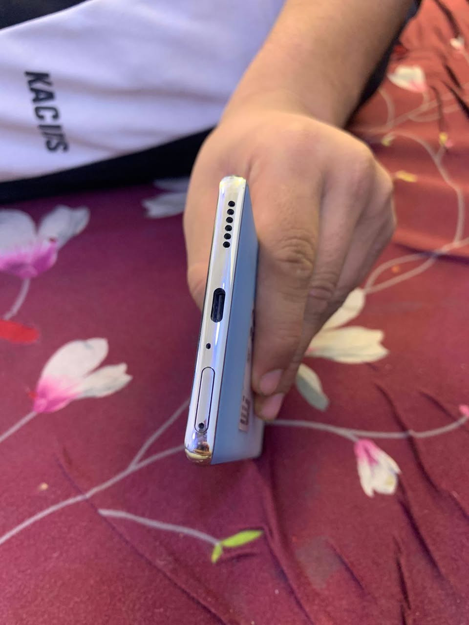 السلام عليكم جهاز لبيع و ماراوس إيفون سعره٣٢٥ وبي مجال ذاكره ٢٥٦ بكان بغداد الشماعية
الرقم ***********
