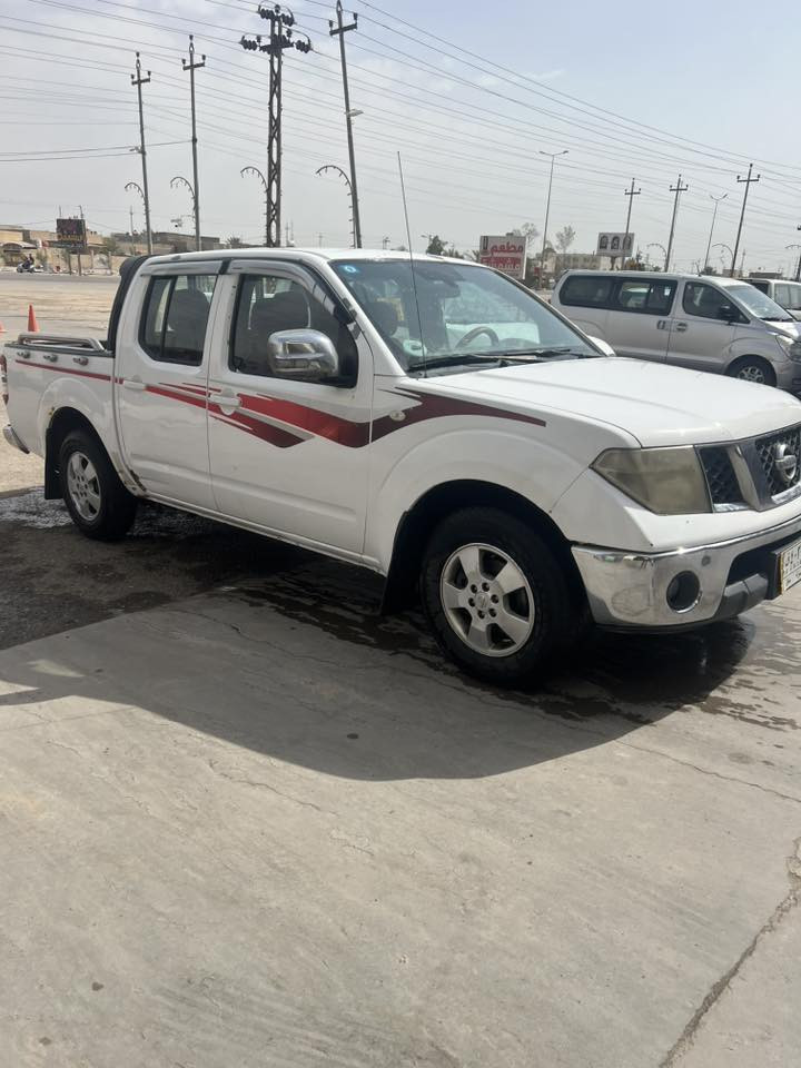 نيفارا موديل 2012
كير اتوماتيك 
رقم بصرة سنوية باسمي 
السيارة جاهزة من كلشي 
شاشة
كاميرا
منظومة غاز 
للاستفسار ***********
