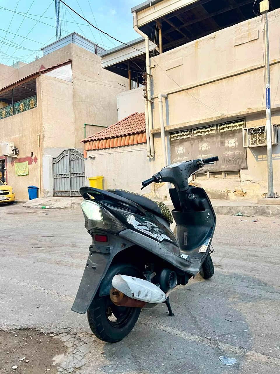 دراجه ماكس عدله للبيع دراجه نضافتها شوفت عينك ونضف من الصور سلف وهندر وكهربائيات من طول للطول ما ناقصها واير ابد عينه ولايت العينه مكطوع الواير مال كيلو متر ناقصها واير وصندوك ما يقفل وبسس الباقي مله كفاله دراجه مفتوحه فقط ولفات ونضافه بعد كدامك مكينه خرسه من اكول خرسه يعني مالها صوت ابدد رايدها ب725 وبيها مجال قليل مكاني البصره القديمه رقمي ***********
