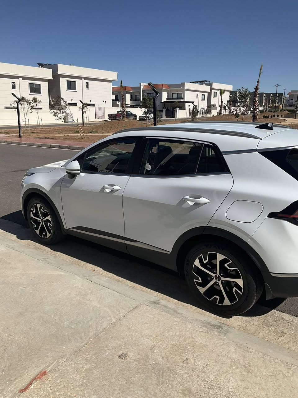 موديل 2022 مكفولة كفالة عامة ماشية 20 
المكان اربيل قرية آشتي
السعر 230
للاتصال ***********
