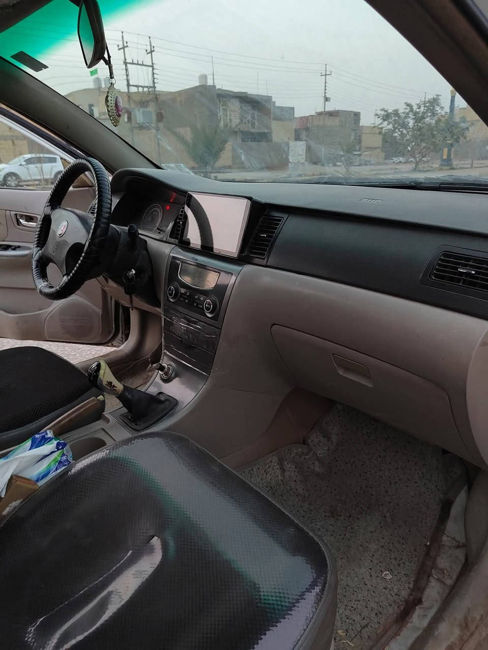 السلام عليكم جيلي موبل 2011 للبيع مكفوله كفاله عامه من الضربه والصبغ عدا الدوس مصبوغات والهلالات الباقي كفاله بدون ضربه كير عادي محرك حديدايه تبريد كله مكفول رقم بابل الدولي بأسمي تحويل مباشر سنويه لحد 2029 مكان السياره كربلاء
***********
السعر 54 وبيهه مجال بسيط
