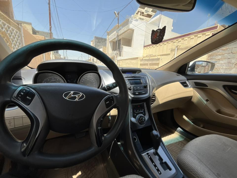 النترا ٢٠١٤ خليجي
محرك ١٨٠٠ دوش
رقم سليمانية 
مكانها الفلوجة 
١٠٩ وبيها مجال 

***********

