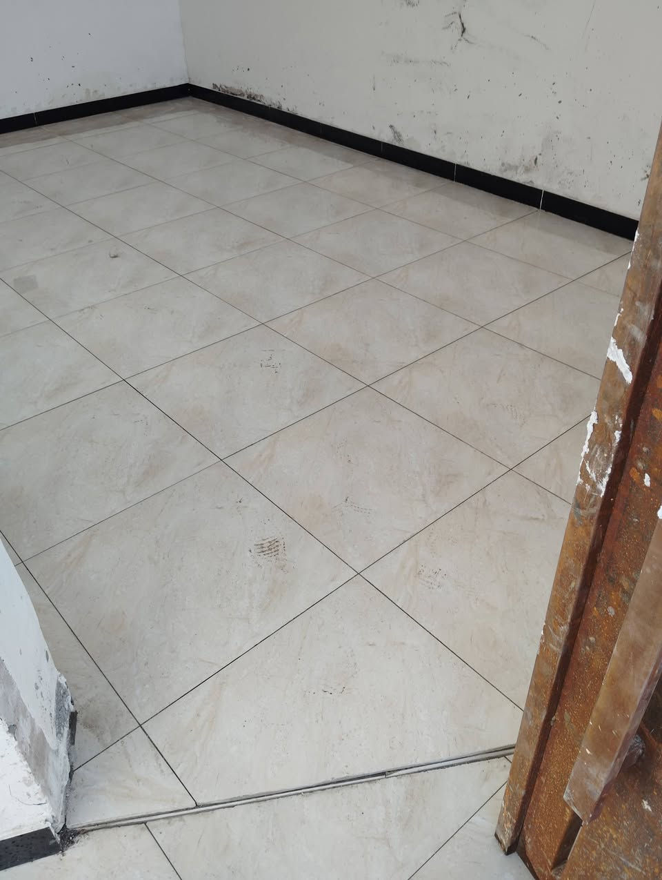 ابرهيم المصري خلفة سرميك مصري درجه اولى مرمر كاشي بورسلين الواح جدران وأرضية وجهات  شغل بليزر درجه اولى التزام بلعمل واسعار مناسبه ***********
