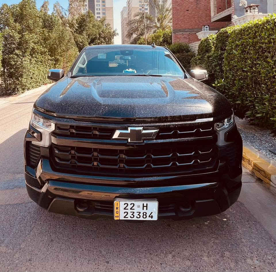 اخوان للبيع فقط 
شوفرليت سيلفرادو Z71 2022 
باب طويل وبدي قصير 
اللون اسود 
المحرك ٨ سلندر 
الفئة LT Z71
(السيارة بيهة كتاب تظليل ) بالسنوية مظلله 
الحادث تصليح باب اليمين الأمامي و الخلفي بدون اي ايرباك كامل 
الگير تعليك
السيارة مغلفة PPF كامل 
البدي مغلف بلادي هو الغطاء مالته 
كشنات مكيفة كامل 
السيارة جاهزة بالكامل ودينار متصرف عليهة 
واستخدامهة قليل وبالعافية عالياخذهة 
ماشية ٥٣ الف كم
السعر المطلوب 35000$وبي مجال 
للتواصل *********** 
مكاني بغداد
