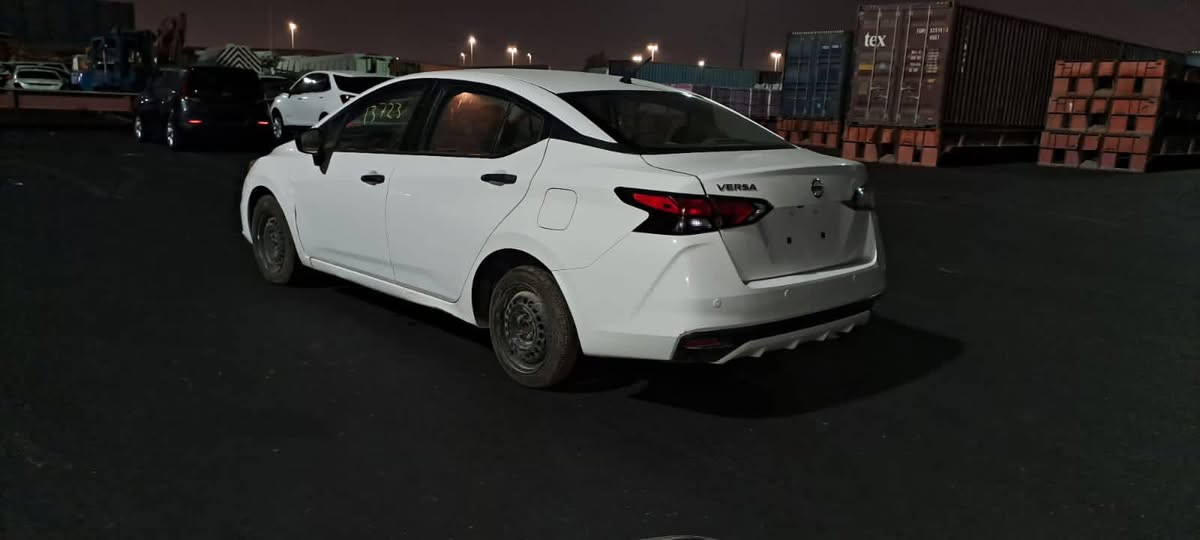 نيسان فيرسا   (مكسيكي) موديل (2021) وارد امريكي سيارة بيه ثلاث قطع تبديل بابين بيه صبغ موصفات فول عدا البصمه تحكم ستيرن مثبت سرعه تحديد مسار شاشه كامره دواره حساسات خلفي رادار رقم بغداد معوقين بعد سنه وتصير حره  معرفه السعر تواصل على رقم الهاتف
(***********)
