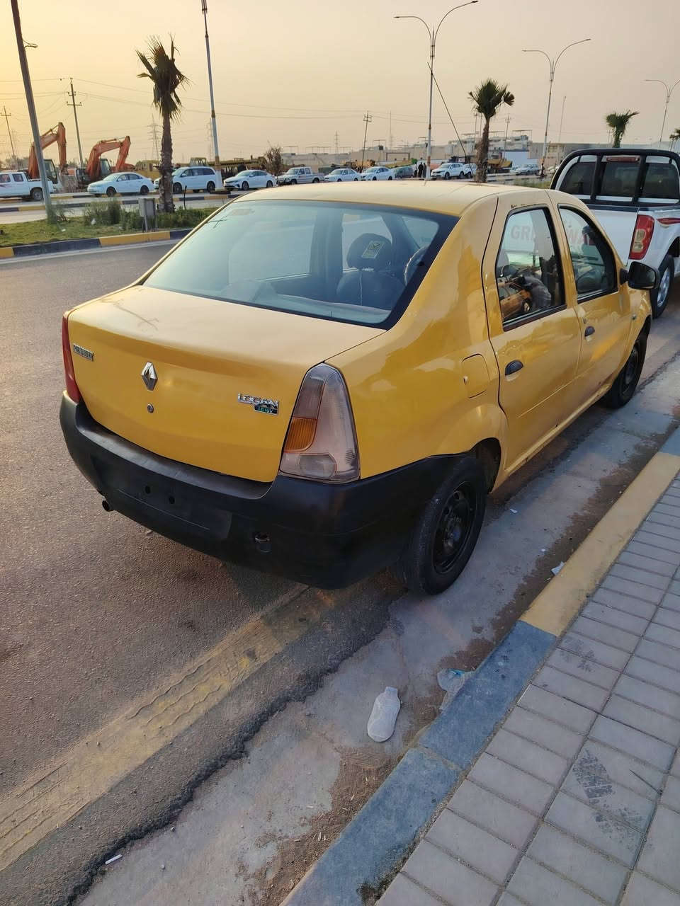 السلام عليكم
رينو لوكان ٢٠٠٩

رقم بغداد باسمي السعر ب٣٠

***********
