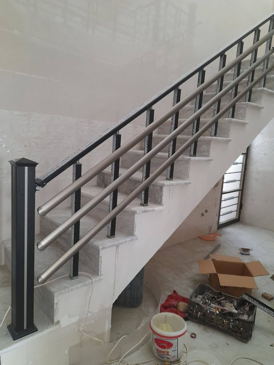 عمار الدليمي للزجاج والألمنيوم سعر المحجر الدائري ٣٥ الف سعر المحجر المربع ٥٨ سعر المحجر الجام ٥٨ ***********
