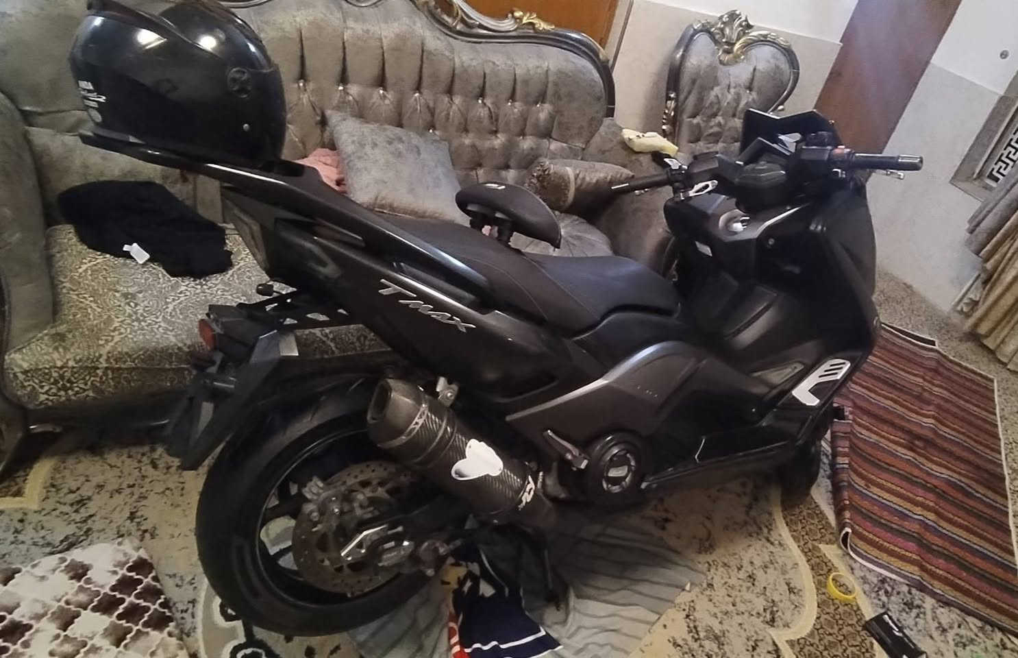 يا اللة دراجة تي ماكس TMAX مديل 2017 DXبصمة بلاك ماكس المسافة المقطوعة 65الف حقيقي مكينة شرط كفالة  بل كارتون كلج رياضي مالوسي 
 لايت زنون تايرات امامي خلفي نضاف 100٪
مكاني بغداد المنصور
الشراي يتصل رجاء ***********
