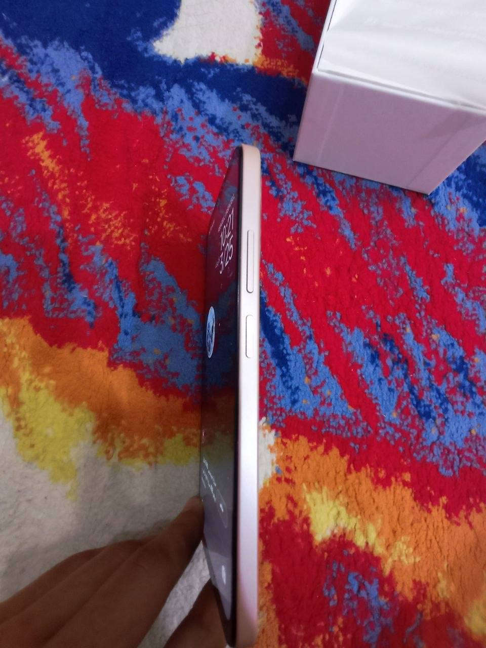 جهاز شاومي ريدمي C15ذاكره (256) الرام (16) البطاريه (6000) مايصرف شحن بصمه جانبية الجهاز انضف من الصور  مكفول من كلشي الجهاز 150 نهايته قفله 
رقمي/ ***********
مكاني/ بل عماره
