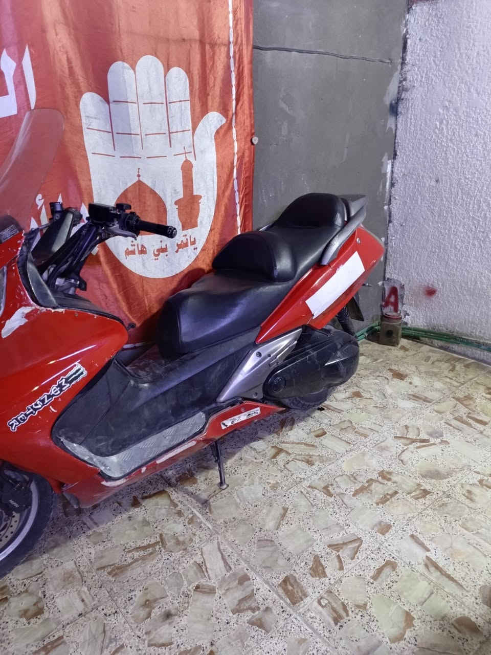 سلام عليكم سلفر ونج مكينة 400 ما بيها اي نقص يردلها تلحيضات و باتريها كاعد للبيع و المراوس بشي نظيف مكينتها لا نضوح لا تبخير لا تنقيص شلعة معدل ذا مو 160 رجعها الدراجة السعر 950 و بيها مجال بسيط مكان بغداد الحبيبية للتصال ***********
