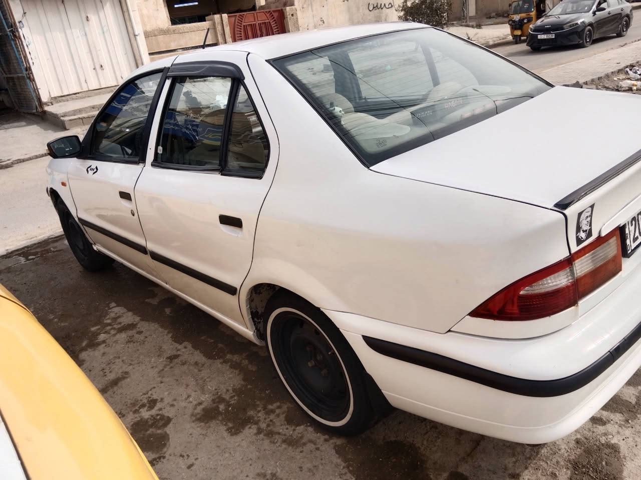 سلام عليكم سمند موديل ٢٠١١ محدثه ٢٠١٧ رقم ديالى انكليزي سنوية لل ٢٠٣٠  وتنتهي تحويل مباشر محرك فرنسي لاتنقيص ولاتبخير المرغوب تبريد كير خير من الله سنتر لوك تقفيل عن بعد شاشه  بيها ضربه زغير ومعمره بالجاملغ الخلفي ومصبوغ مكاني بغداد السعر ٣٤ او مراوس شرلي يتصل***********
