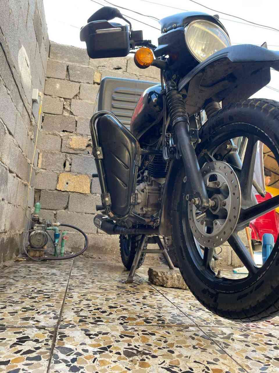 السلام عليكم بوكسر للبيع موديل 22 شهر 11 سنوية انكليزي تحويل ثاني يوم مكينه مجفته مره وحده تجفيت شركه السعر 2200 بيها مجال مكاني بغداد حي اؤر قرب جامع مجيسر ***********
