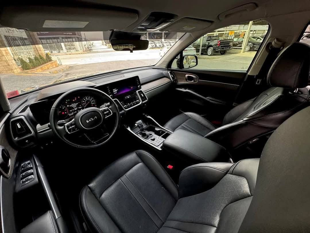 2023 KIA SORENTO
سعة المحرك:- 2.5سوبر

اللون:- زيتوني لون جديد   

المسافة المقطوعة :-000 26 mi 

عدد المقاعد :- 7 مقاعد 

مواصفات السيارة :- X Line 

* شاشه كبيره 

*كراسي كهرباء   

*وَيْل 20

*فرش جلد اسود 

*كامره 

*حساس تجاوز 

*بصمه

*حساس خلفي  

*تشغيل عن بعد 

*لايت زينون 

*اشاره بالمرايا
 
مرقمه رقم إنكليزي نقل ملكية كل محافضات العراق عدا اقليم كردستان
السيارة جديد 

وحادثه حلوو جاملغ الخلفي بدون ايرباك.

مصلح كامله السعر 270

العنوان حلة بابل مقابيل بانزين خانه باب المشهد
  ***********
***********
