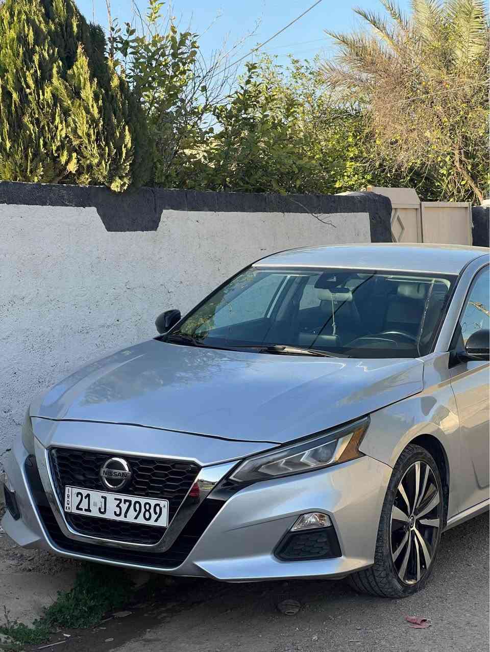 التيما SR 2021 سلفر 
———————————-
- مستشعرات توقف ذاتي ( امامي - خلفي )
- حساسات وكامرا خلفية
- رادار + تحديد مسار امامي
- مثبت سرعه 
- ⁠شاشة كبير ابل كار بلي
- ⁠نقاط عمياء
- ⁠مقوط رياضي D 
- ⁠ويل 20
- ⁠لايتات LED
- ⁠تشغيل عن بعد 
- ⁠دخول بصمة
- ⁠سنوية جديدة ورقم جديد وباسمي تحويل ثاني يوم
- الضرر ربع بونيد و ايرباك ستيرن فقط وراجع سستم بلادي
- ⁠بدون دواخل وشواصي ولغود بشرط / كير ومحرك بشرط كركوك, العراق


**إذا كنت صاحب هذا الإعلان وتريد حذفه لأي سبب، رجاءا أرسل رسالة إلى الدعم الفني**