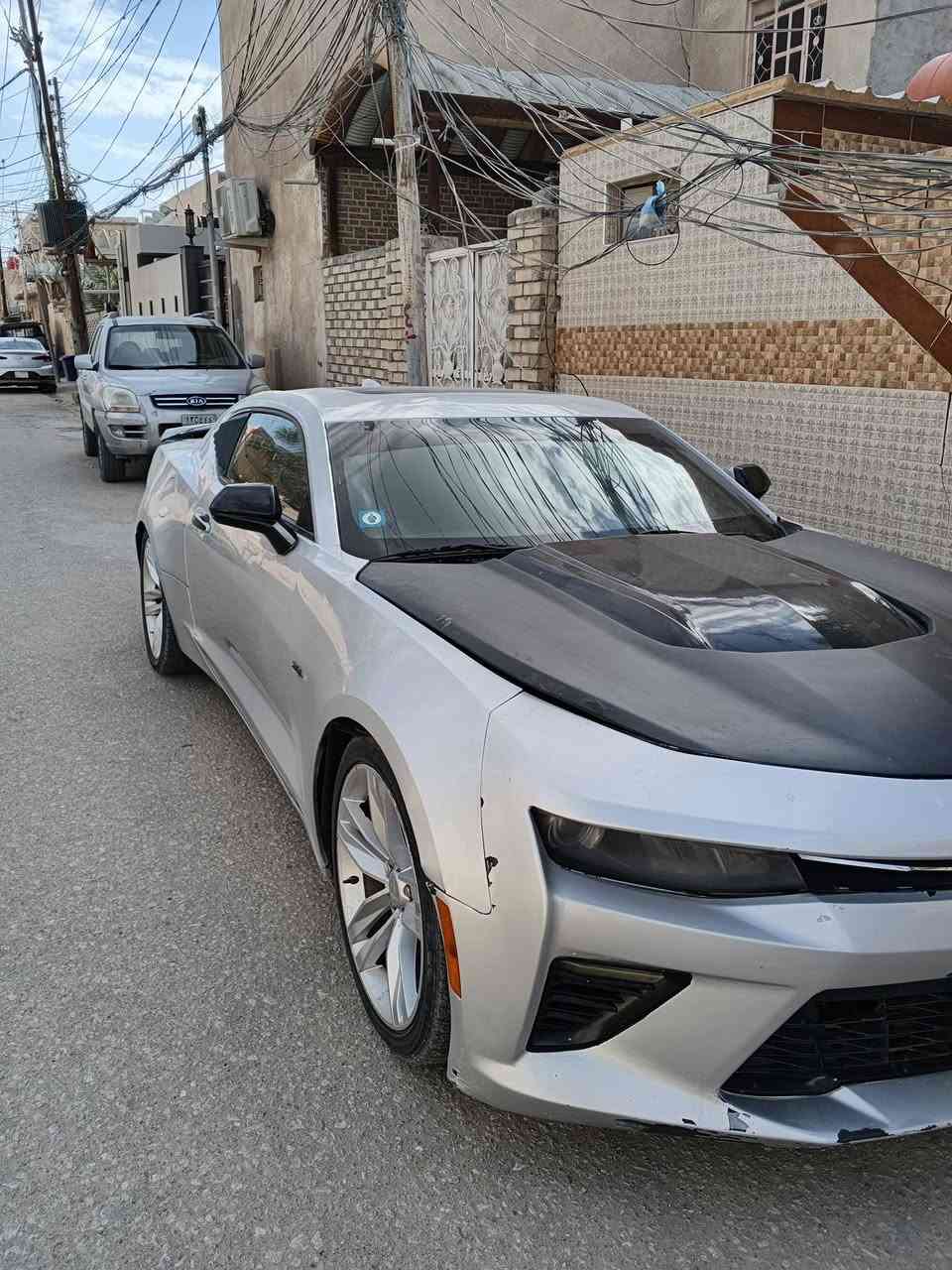 كمارو 2018 رقم بغداد فول موصفات فتحه بصمه
حادثها دعاميه اماميه وبنيد
مصبوغة حزام
محرك 6 سلندر
مابيها گلوب مشتغل بالدشبول
سيارة جاهزة
تخم تاير جديد
حداديه جديده 
ماشية 90 ميل
سعر 110 وييها مجال حك الجيه 
***********
