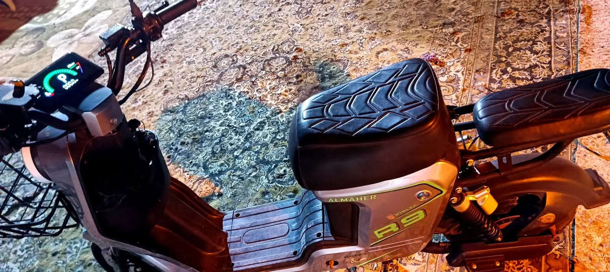 دراجه r9 فول مواصفات للبيع ب350 وبيه مجال بكاني بغداد ***********
