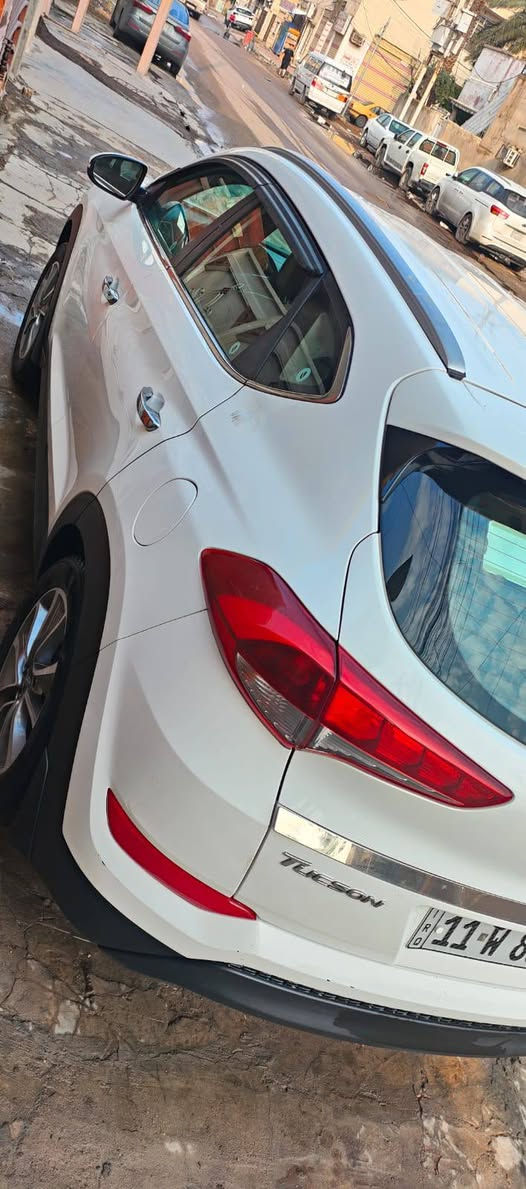 السلام عليكم
توسان خليجي 2018
 رقم بغداد الجديد 
هزه سنويه جديدة
يدات نيكل
شاشة كبيرة
كاميرا خلفية
مري شفط مع اشاير
لد نهاري
تحكم ستيرن
كشنات جلد
الارضيه مغلفة جلد
تطعيم الداخل صاجي
اثلاث وضعيات قيادة (سبورت,عادي,ECO)
تبريد قطعتين
جاملغ وبنيد ودعاميه صبغ
مكان السيارة بغداد المشتل
السعر١٥٥ وبيها مجال***********
ماشيه ١٣٨ الف
