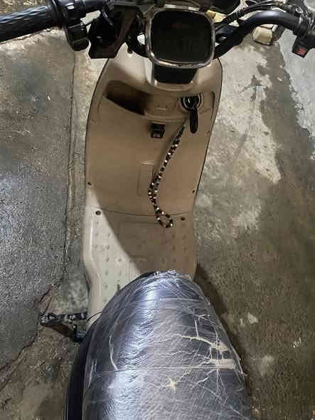 سلام عليكم دراجه للبيع  سعر200  دراجه نضيفه وسرعته حقيقي45 لتواصل(***********) واني لا ما معتاز جان ما بعتهة
