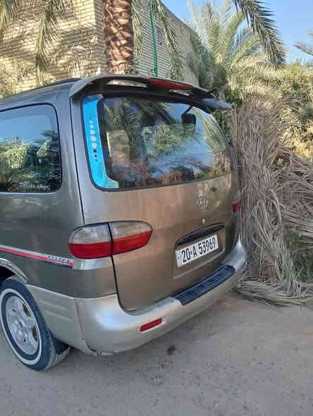 السلام عليكم ستاركس الفينيه بتره 8راكب محرك كير اكسن مكفولات كهربايات كلهه شغاله تبريد شغال منضومه جديده موديل 2000  خصوصي بسمي المكان بغداد الدوره سعر 75 للستفسار ***********/***********
