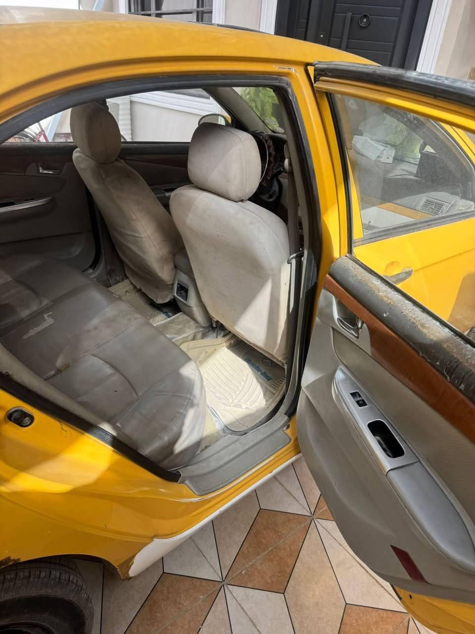 السلام عليكم عندي ليفان موديل 2013 السيارة فول نضافة محرك كورلة السيارة ماعايزة شي نضافتها تحكم ولا ضربة ولا صبغ حساسات شغالة كهربائيات لايتات زنون السيارة للمراوس حسب القناعة ويفضل اذا كير اوتو او للبيع ب ٤٧ مكاني بغداد


**إذا كنت صاحب هذا الإعلان وتريد حذفه لأي سبب، رجاءا أرسل رسالة إلى الدعم الفني**