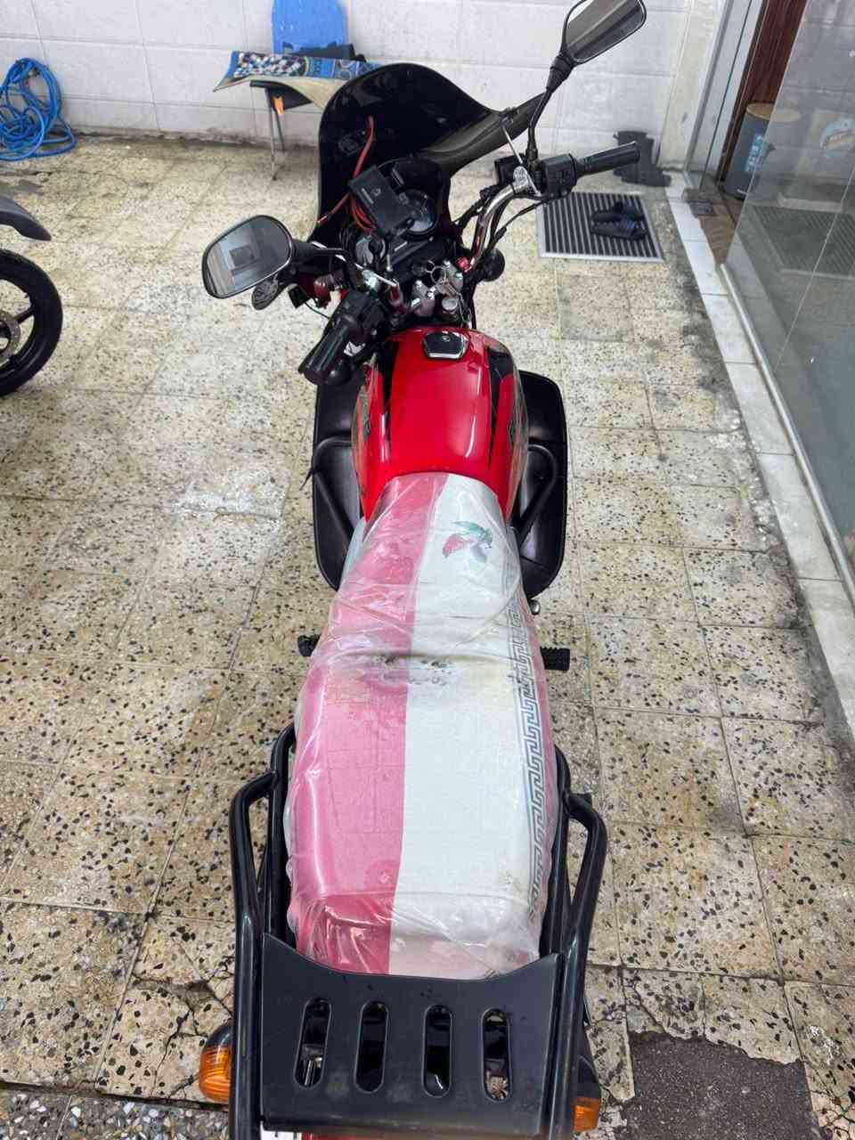 سلام عليكم بوكسر 23نازلة بل 24ماشية 41مكفولة من كلشي سنوية تحويل ثاني يوم بكاني بغداد حي الجهاد ٢٥٠٠وبيهة مجال ***********
