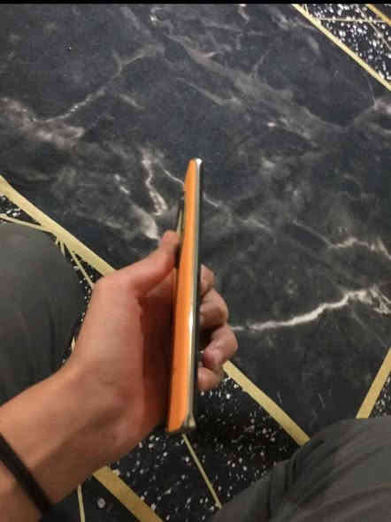 سلام عليكم 
جهاز هونر اكس 9b
ااجهاز كلشي مابي غير بس الفلاش ميشتغل 
جهاز كلشي ما مبدل بي جهاز ما صار شهر من اخذته 
اريد مراوس وية ايفون11 
للتفسار خاص واتساب***********
