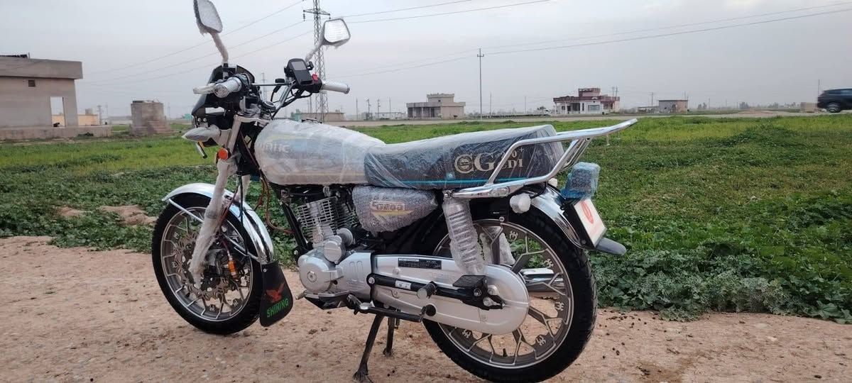 السلام عليكم 
موطور سولنك 
عمبار كلج دهن 
لون نفطي 
دبل دسك 
محرك 200
وزن ثقيل ابو الختم 
شرط من الجاملغ للجاملغ 
اصبانه ما لاخته 
جديد بعده ماشي 141 كيلو 
منفيس وريمونت 2 سويجات 3 
تايرات شركه شخط ما مشخوط 
السعر اتصل (***********)
خاص ما متواجد
