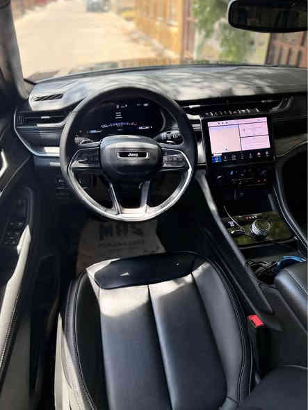 السلام عليكم شباب جيب شيروكي  2024 بدون رقم
7 راكب مواصفات  فول عدا الفتحه 

حادث السياره: بدون حادث سرقه فقط
السياره ماشيه : 1000 ميل يعني زيرو
حالة الايرباك : سليمه بدون ايرباك
لون السياره: ازرق

#مواصفات 
بصمه
رادارات جانبيه
حساسات اماميه خلفيه
رادار امامي تحديد مسار
المقاعد جلد 
المقاعد كهرباء 
المقاعد تدفئه + تبريد
استيرن تدفئه
خزن ميموري
شاشه كبيره
كأمره دواره
كشنات vib منفصل
معروفه مواصفات شيروكي لمتد
مـٌـيحـتاج اذكرهن
بعد بيه هواي مواصفات 

السعر السياره / 290$  و بيه مجال

العنوان بغداد الزعفرانيه 

رقمي ☎️ *********** بيه وات ساب بغداد
