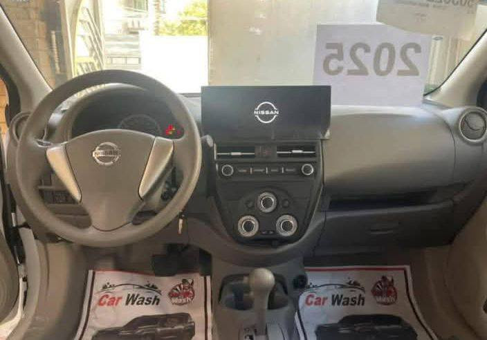 السلام عليكم من رخصة الأدمن .
سيارة نيسان صني هندي موديل 25 للبيع المستعجل كفاله من الدعامية لدعاميه السعر 115 رقم صاحب السيارة 
مجتبى شنان ***********
مكلف بالنشر .
