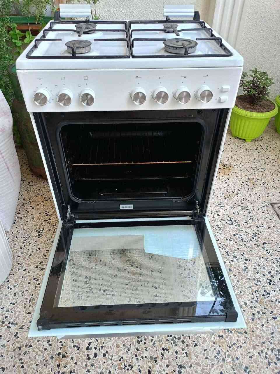 طباخ 4عيون نظيف جدا ماركة سيمفر senfar
نار، زرقاء صافية الفرن شغال خطين 🌹🌹
🌿🌿🌿🌿
السعر، 100الف 🔥🔥🔥🔥
موصل الجانب الايسر /حي المثنى 
🌿🌿🌿🌿🌿🌿***********
الشارع المقابل لمنتزه المثنى
✅شارع عمارة النخيل 
✅وماكس جيم 
✅وازياء النمور 

داخل الفرع بالنزول قرب كراج  غسل السيارات   

(منزلي) لبيع الاثاث المستعمل 
متواجدون من الساعة ال 1ظهرا الى 8مساءا https://maps.app.goo.gl/BFTrpaanCHgXHP4H6?g_st=afm موصل, نينوى

