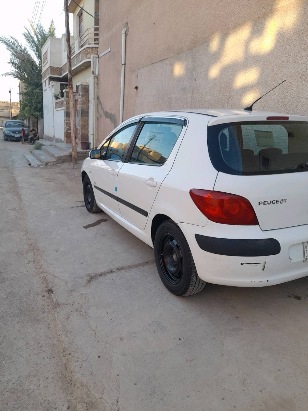 السلام عليكم بيجو فرنسي 307/دزان 2008كير ومحرك1600 وتبريد خير من الله صدر جديد دبلات خلفي جديد داينموو وباتري جديد شاشه قايش داينمو وقايش تايمكيس جديد بس بيهه ضربه بصفحت العبري بدوسه سياره جاهزه رقم بغداد الماني  السنويه لسنه 2029 متواجد في جانب الكرخ واتساب ***********
السعر52وبيهه مجال

