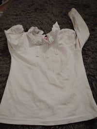 عندي 43 قطعه شي ان من ضمنهن احذيه و تراكسوداد ب 45 الف للحجز والاستفسا...