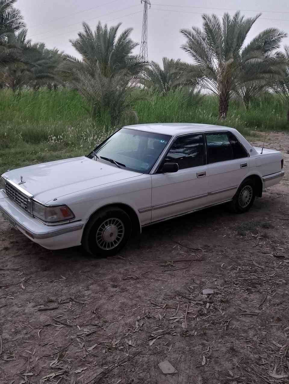 للبيع سياره سيدان موديل 90
السعر 60 مكان السيارة ديالى بعقوبة 
***********
