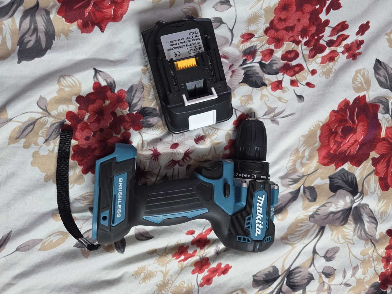 دريل ماكتا مع بطارية سعر ٥٠ الف


**إذا كنت صاحب هذا الإعلان وتريد حذفه لأي سبب، رجاءا أرسل رسالة إلى الدعم الفني**