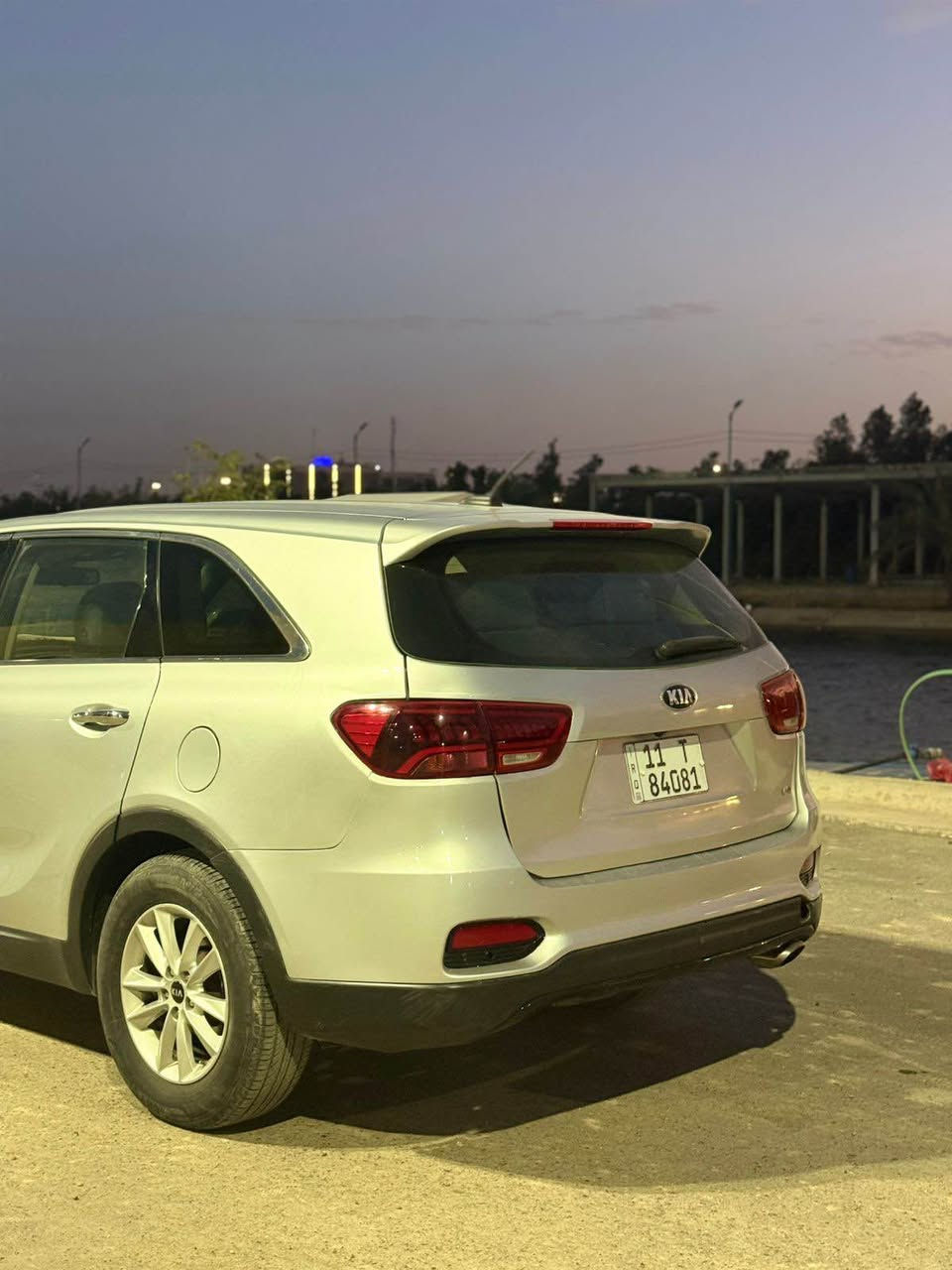 سلام عليكم 
سورنتو موديل 2019
رقم بغداد تحويل مباشر 
حادثه مال امريكا بس بنيد 
وبل عراق بيه جاملغ وبنيد وجاملغ خلفي صبغ
مواصفات 
محرك سته 6 سلندر
سبع راكب 
شاشه 
كأمره
السعر 145 ورقه وبيه مجال بسيط 
اتصال على رقم *********** 
مكان سياره بغداد بلديات حي تجار بغداد, العراق
