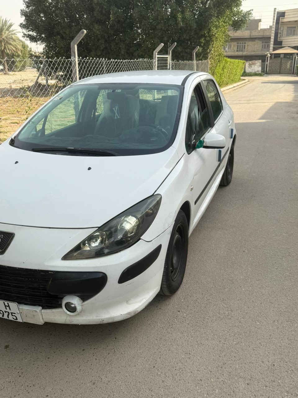 للبيع بيجو فرنسي ٣٠٧ موديل ٢٠٠٦
ماشيه ٢٠٠ الف حقيقي 
ولا كلوب مشتغل بيها بالدشبول
رقم بغداد مشروع وطني بسمي 
تبريد ❄️ ثلج 
كير محرك صدر امامي خلفي مكفول 
تخم تاير وباتري جدد
جامه اماميه جديده
سياره جاهزه من كلشي 
السعر 64 وبيها مجال
مكان السياره بغداد شهداء السيديه 
الاستفسار اكثر الاتصال على الرقم***********
