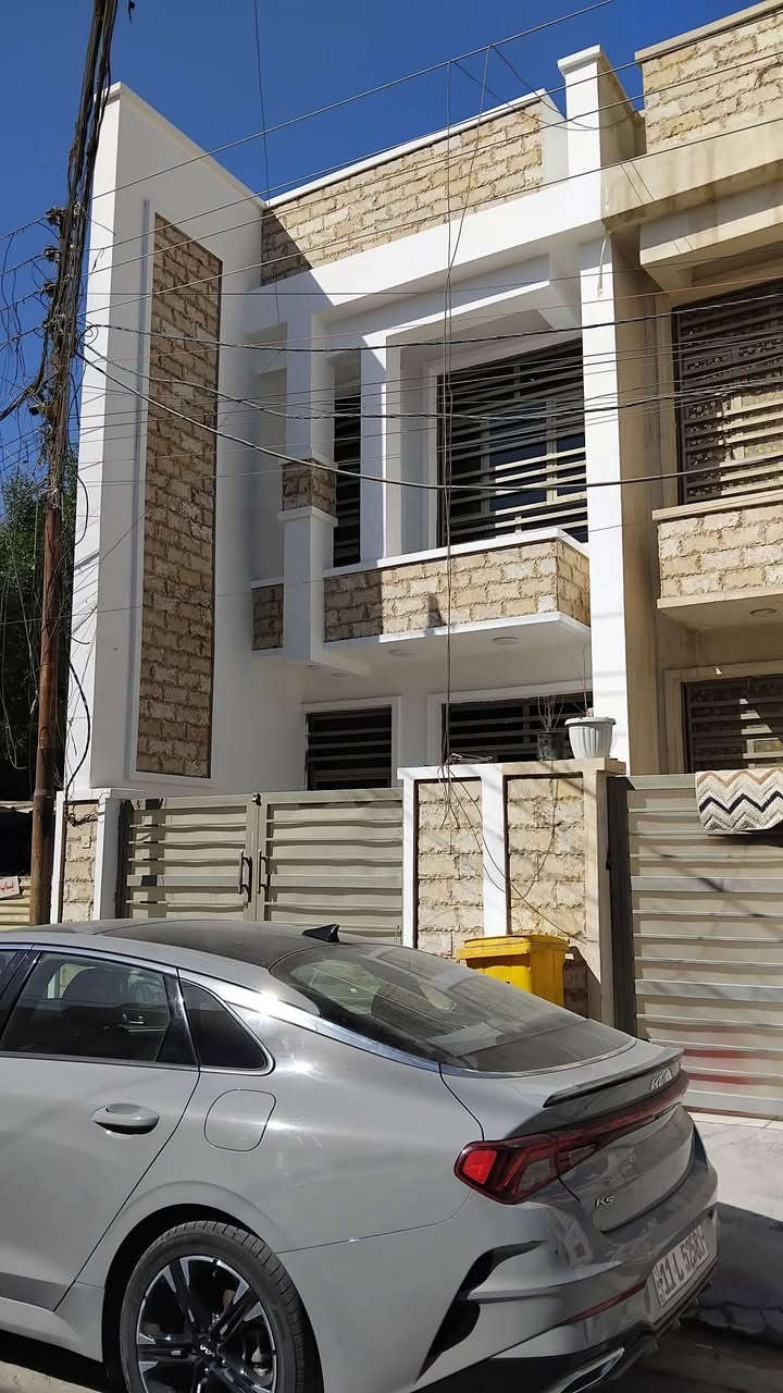 دار 75 متر للبيع
يحتوي  على هول صالة
 منور مطبخ وخدمات عدد 2
غرف نوم عدد 3  
حي الجهاد ديوان المخابرات قرب شارع 60
للاستفسار ☎️ *********** واتساب
