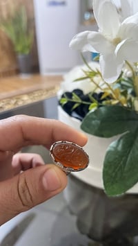 سلام وعليكم اخواني اليوم عدنة عقيق يماني درجة اولا منقوش نقش يد او صيا...