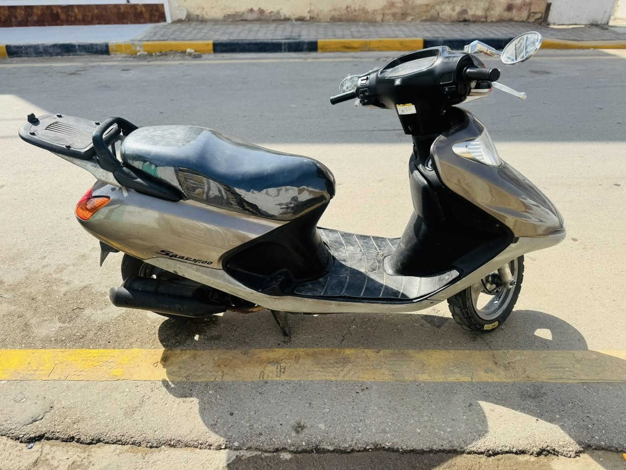 دراجة سبيسي ياباني لبيع ابلدي سلف وهندر شغالة محرك  ناعم كفر اصلي أبو الختم مكان شهداء سبع نيسان دك على الرقم بيك خير تدلل رقم ***********
