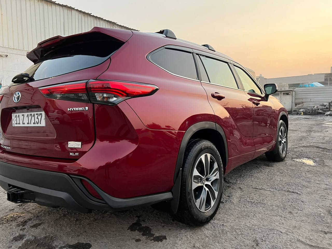 🚗تيوتا هايلاندر موديل 2023 (هايبرد)
وارد امريكي

• رقم بغداد مشروع وطني
• 7 راكب كشن متصل
• 🔶المواصفات
• تحكم ستيرن
• تحكم اوتو جميع النوافذ
• شاحن USP عدا مخارج امامي وخلفي
• تبريد تدفئة كشنات خلفي وامامي
• ثلاث انظمة قياده ايكو وعادي وسبورت
• تحكم مري جانبيه
• حساسات مري جانبيه
• ستائر بلادي 
• ⁠فتحة سقف 
• ⁠رادارات محيطيه
• ⁠لايت زينون
• ⁠جنطه كهرباء
• ⁠ويل Awd

📍مكان السيارة النجف

📞رقم  ***********واتساب _ اتصال
