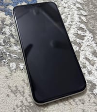 آيفون ١١ ١٢٨ • شاشة مبدلة • بطارية ٨١