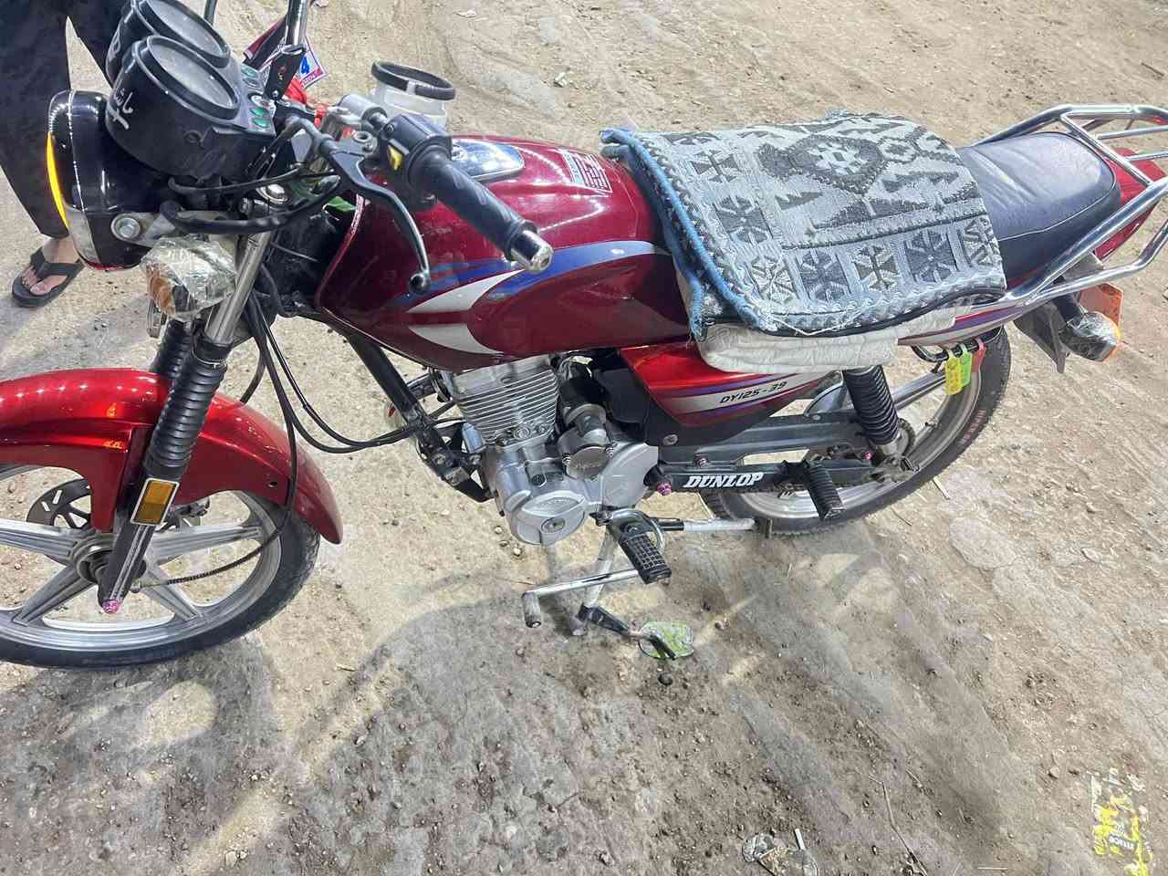 سلام عليكم
البيع اسمع تفصال الخير 
مديل 19 لون احمر دراجه فقط تفيالس 
اوراق اوراق اصاولي سعر 850 بيه مجال شي بصيط مايعجبك سعر تكدر تعبر منشور تصال  ***********
