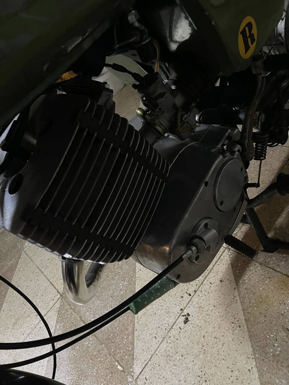 سلام عليكم 82 للبيع رقم وسنويه سايس 3مكان واسط العزيزيه 
سعر ثنين وربع وبيه مجال /***********
