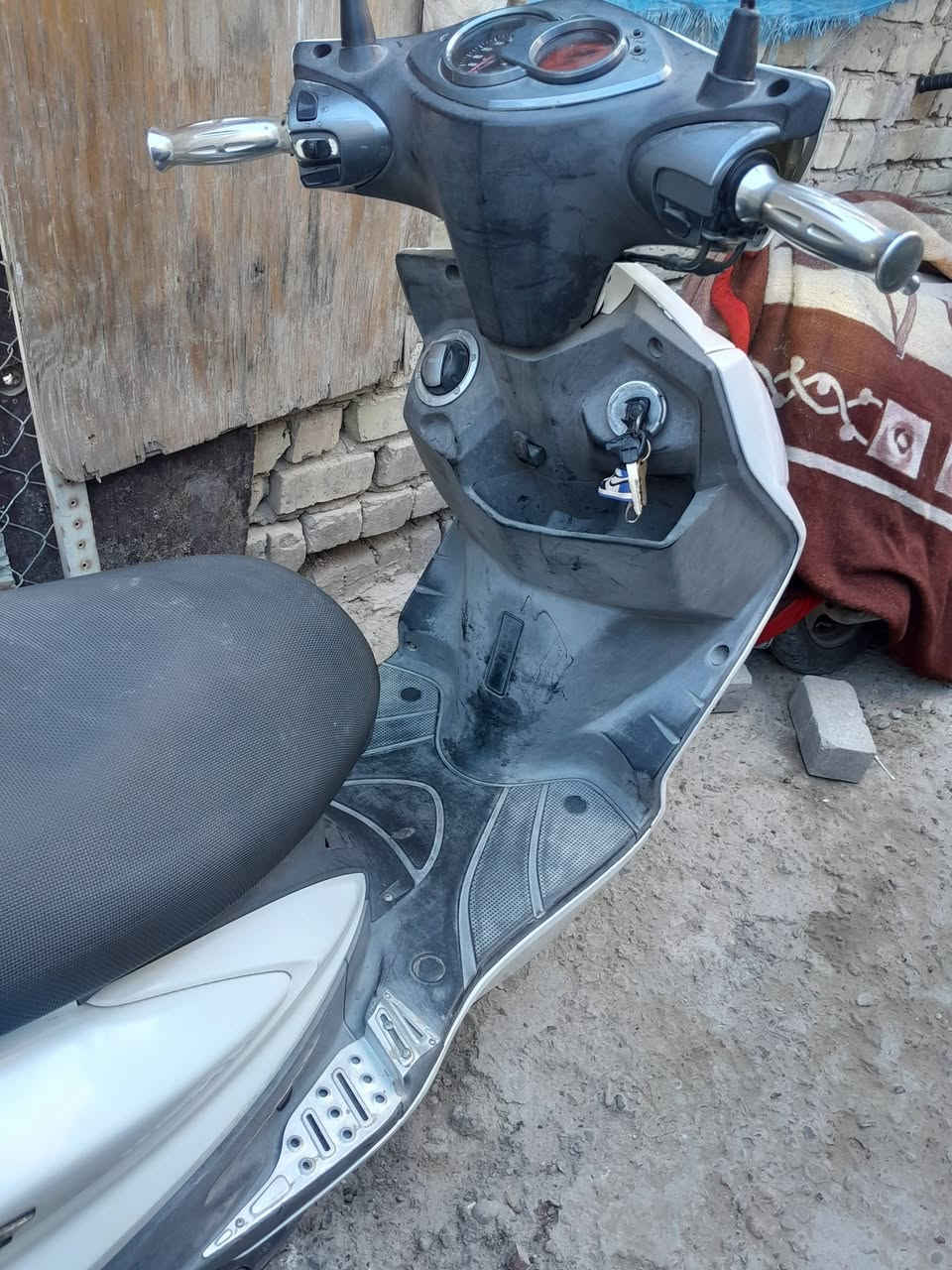 سكنس ياباني رمبه مكفوله برغي ما مفتوحه بيهة نوزل الهاتف ***********
