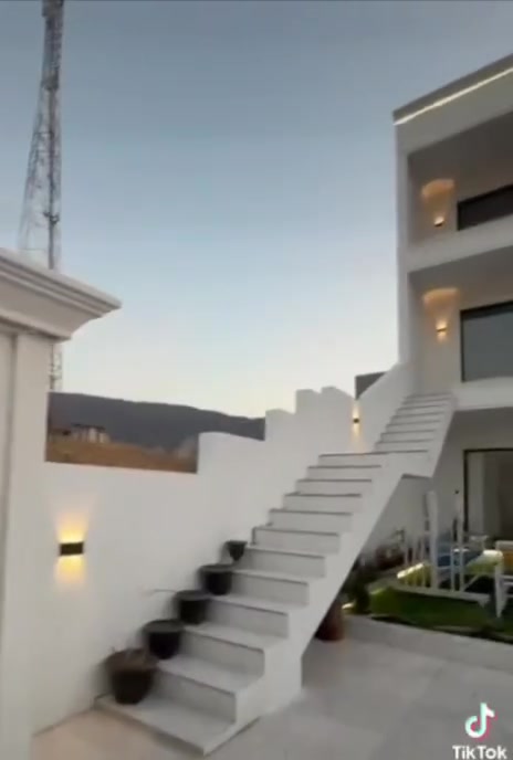 تحيه طيبه .. شاليه فول جديد قريب السوق الرئيسي  ايجار يومي للاستفسار الاتصال *********** واتساب
