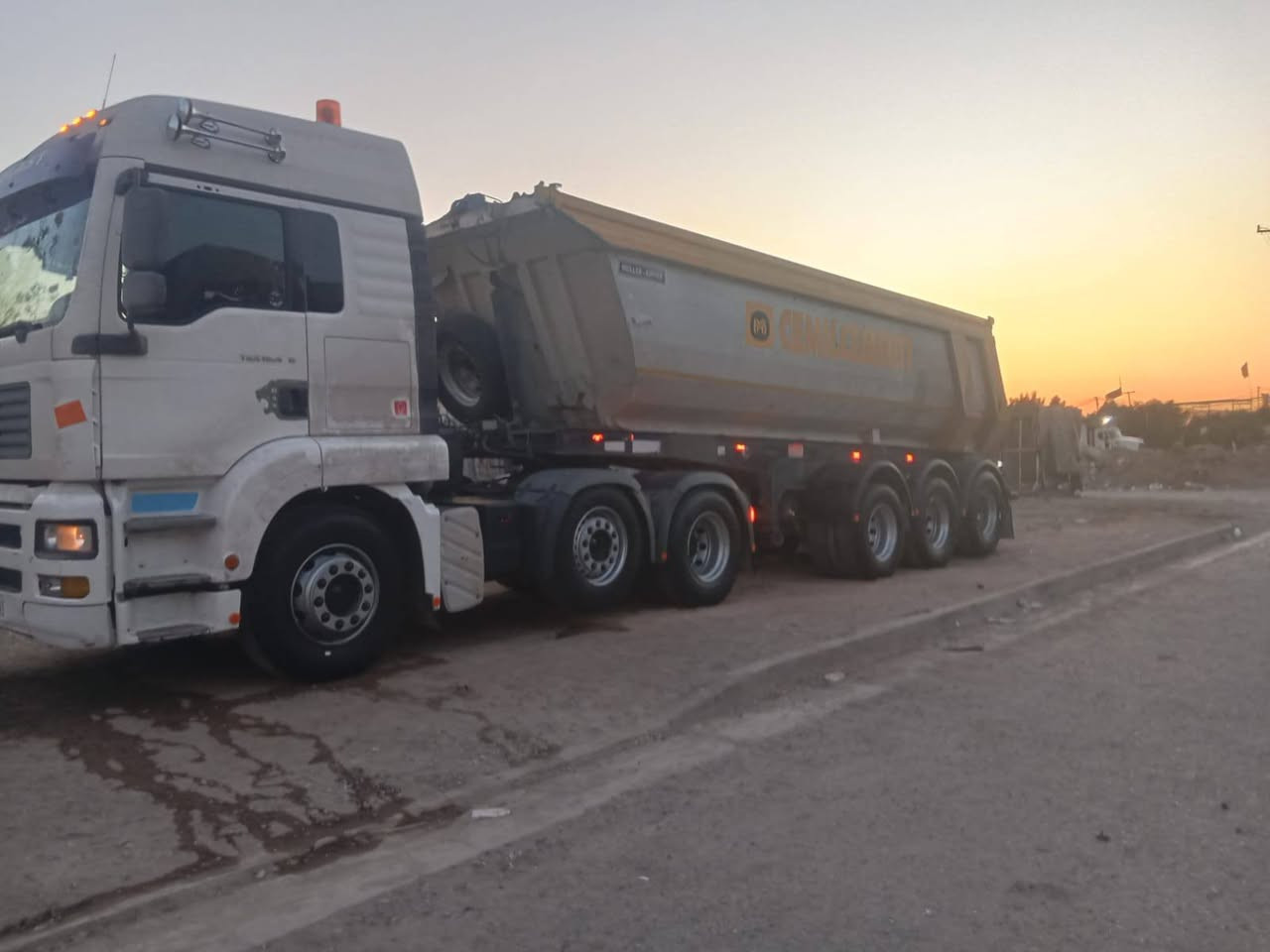 سلام عليكم مان تيگة 2007 مكينة انجكتر لا صرف ولا بخار گير اوتماتيك تخم تاير رقم بغداد بسمي شرط التحويل السيارة مرسمة نساف السعر 350 وبيهة مجال عنوان بغداد رقم ***********
